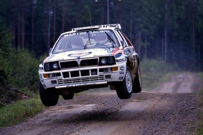 Didier Auriol - Bernard Occelli
42º 1000 Lakes Rally 1992. Lancia Delta HF Integrale (TO 13721T). Clasificado 1º.

Del 27 al 30 de Agosto, Laajavuori, Jyväskylä, Finlandia.
Superficie: tierra.

El Rally tenia un total de 1562.10 km de los que 524.82 km divididos en 37 tramos eran especiales.

Se inscribieron 132 equipos, tomaron la salida 127, finalizaron 61.@
Palabras clave: Didier_Auriol;Lancia;Delta;Integrale;Finlandia;1992;