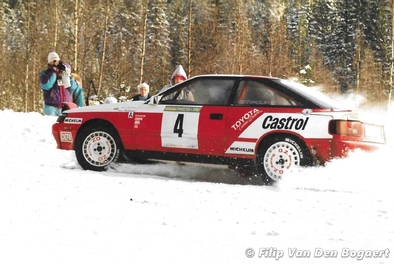 Mats Jonsson - Lars Bäckman
41º International Suecia Rally 1992. Toyota Celica GT-4 -ST165- (TOYOTA). Clasificado 1º.

Del 12 al 17 de Febrero, Karlstad, Suecia.
Superficie: nieve - hielo.

El Rally tenia un total de 1673.00 Km de los que 571.19 Km divididos en 31 tramos eran especiales.

Se inscribieron 94 equipos, tomaron la salida 94, finalizaron 46.

© Filip Van Den Bogaert
@
Palabras clave: Toyota;Celica;Suecia;1992;nieve