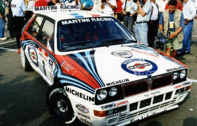 Didier Auriol - Bernard Occelli
36º Tour de Corse - Rallye de France 1992. Lancia Delta HF Integrale (TO 76571S). Clasificado 1º.

Del 2 al 7 de Mayo, Ajaccio, Corcega, Francia.
Superficie: asfalto.

El Rally tenia un total de 1,164.22 Km de los que 618.37 Km divididos en 27 tramos eran especiales, (las 4 últimas fueron canceladas, SS24 Liamone - Ambiegna de 43.93 Km, SS25 Suarella - Col de Marcuccio de 25.21 Km, SS26 Bicchisano - Pila Canale de 14.47 Km, SS27 de 25.12 Km, debido a un accidente en el estadio de fútbol de Bastia en el que fallecieron 18 aficionados, D.E.P. / R.I.P.).

Se inscribieron 107 equipos, tomaron la salida 107, finalizaron 47.
@
Palabras clave: Didier_Auriol;Lancia;Delta;Integrale;Corse;Corcega;1992