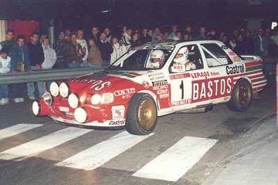 Patrick Snijers - Dany Colebunders
28º 24 Heures d'Ypres 1992. Ford Sierra RS Cosworth 4x4. Clasificado 1º.

Del 25 al 28 deJunio, Ypres, Bélgica.
Superficie: asfalto con 396.92 km cronometrados divididos en 38 tramos.

Tomaron la salida 188 equipos, finalizaron 88.@
Palabras clave: Patrick_Snijers;Ford;Sierra;Cosworth;Ypres;Belgica;1992