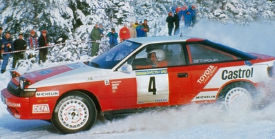 Mats Jonsson - Lars Bäckman
41º International Suecia Rally 1992. Toyota Celica GT-4 -ST165- (TOYOTA). Clasificado 1º.

Del 12 al 17 de Febrero, Karlstad, Suecia.
Superficie: nieve - hielo. 

El Rally tenia un total de 1673.00 Km de los que 571.19 Km divididos en 31 tramos eran especiales.

Se inscribieron 94 equipos, tomaron la salida 94, finalizaron 46.@
Palabras clave: Toyota;Celica;Suecia;1992;nieve