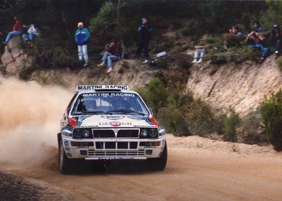 Juha Kankkunen - Juha Piironen
28º Rallye de España - Catalunya - Costa Brava 1992. Lancia Delta HF Integrale (TO 13718T). Clasificado 2º.

Del 8 al 11 de Noviembre, Lloret de Mar, Girona, Catalunya, España.
Superficie: asfalto - tierra.

El Rally tenia un total de 1,505.08 km de los que 519.65 km divididos en 29 tramos eran especiales (uno de ellos fue cancelado, SS7).

Tomaron la salida 74 equipos, finalizaron 31.

© Joan Al.
@@
Palabras clave: ;Lancia;Delta;Integrale;Catalunya;España;Spain;1992