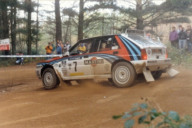 Juha Kankkunen - Juha Piironen
28º Rallye de España - Catalunya - Costa Brava 1992. Lancia Delta HF Integrale (TO 13718T). Clasificado 2º.

Del 8 al 11 de Noviembre, Lloret de Mar, Girona, Catalunya, España.
Superficie: asfalto - tierra.

El Rally tenia un total de 1,505.08 km de los que 519.65 km divididos en 29 tramos eran especiales (uno de ellos fue cancelado, SS7).

Tomaron la salida 74 equipos, finalizaron 31.

PHOTO conseguida del blog de Dario Talmelli.
[/b][url=drag-o.blogspot.com] [b][u]drag-o.blogspot.com.[/u][/b] [/url]
@
Palabras clave: ;Juha_Piironen;Lancia;Delta;Integrale;Catalunya;España;Spain;1992