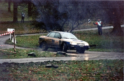 Ari Vatanen - Bruno Berglund
48º Lombard RAC Rally 1992. Subaru Legacy RS (J140 PWL). Clasificado 2º.

Del 22 al 25 de Noviembre, Chester, Cheshire, Inglaterra.
Superficie: tierra.

El Rally tenia un total de 2596.53 km de los que 565.41 km divididos en 34 tramos eran especiales (una de ellas fue cancelada SS24 Kershope de 33.03 Km).

Se inscribieron 162 equipos, tomaron la salida 157, finalizaron 101.@
Palabras clave: ;Subaru;Legacy;Gran_Bretaña;RAC_Rally;1992;Inglaterra