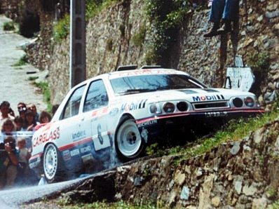François Delecour - Daniel Grataloup
36º Tour de Corse - Rallye de France 1992. Ford Sierra Cosworth 4x4 (A9 FMC). Clasificado 2º.

Del 2 al 7 de Mayo, Ajaccio, Corcega, Francia.
Superficie: asfalto.

El Rally tenia un total de 1,164.22 Km de los que 618.37 Km divididos en 27 tramos eran especiales, (las 4 últimas fueron canceladas, SS24 Liamone - Ambiegna de 43.93 Km, SS25 Suarella - Col de Marcuccio de 25.21 Km, SS26 Bicchisano - Pila Canale de 14.47 Km, SS27 de 25.12 Km, debido a un accidente en el estadio de fútbol de Bastia en el que fallecieron 18 aficionados, D.E.P. / R.I.P.).

Se inscribieron 107 equipos, tomaron la salida 107, finalizaron 47.@
Palabras clave: ;Corse;Corcega;Ford;Sierra;Cosworth;1992