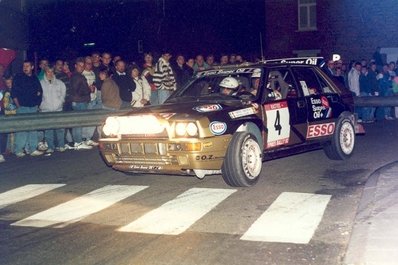 Fabrizio Tabaton - Raffaele Caliro
28º 24 Heures d'Ypres 1992. Lancia Delta HF Integrale. Clasificado 2º.

Del 25 al 28 deJunio, Ypres, Bélgica.
Superficie: asfalto con 396.92 km cronometrados divididos en 38 tramos.

Tomaron la salida 188 equipos, finalizaron 88.@
Palabras clave: Fabrizio_Tabaton;Lancia;Delta;Integrale;Ypres;Belgica;1992