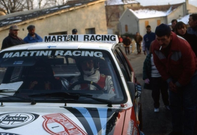 Juha Kankkunen - Juha Piironen
60º Rallye Automobile de Monte-Carlo 1992. Lancia Delta HF Integrale (TO 45701S). Clasificado 3º.

Del 23 al 29 de Enero, Monte-Carlo.
Superficie: asfalto - nieve.

El Rally tenia un total de 3317.61 km de los que 628.29 km divididos en 26 tramos eran especiales (1 de ellas fue cancelada SS23 Col de Turini 3 de 22,21 Km).

Tomaron la salida 141 equipos, finalizaron 76.@
Palabras clave: ;Juha_Piironen;Lancia;Delta;Integrale;Montecarlo;1992;Personajes