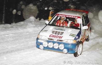 Stig Blomqvist - Benny Melander
41º International Suecia Rally 1992. Nissan Sunny GTI-R (J4 NME). Clasificado 3º.

Del 12 al 17 de Febrero, Karlstad, Suecia.
Superficie: nieve - hielo.

El Rally tenia un total de 1673.00 Km de los que 571.19 Km divididos en 31 tramos eran especiales.

Se inscribieron 94 equipos, tomaron la salida 94, finalizaron 46.

© Filip Van Den Bogaert
@
Palabras clave: Stig_Blomqvist;Nissan;Sunny;Suecia;1992;nieve