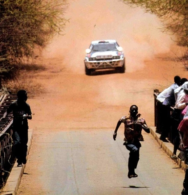 Jorge Recalde - Martin Christie
40º Martini Safari Rally Kenya 1992. Lancia Delta HF Integrale (TO 53230S). Clasificado 3º.

Del 27 de Marzo al 1 de Abril, Nairobi, Kenya, África.
Superficie: tierra.

El Rally tenia un total de 4387.84 km con 105 controles horarios.

Tomaron la salida 47 equipos, finalizaron 21.@
Palabras clave: Jorge_Recalde;Lancia;Delta;Integrale;Safari;1992