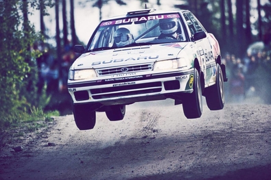 Ari Vatanen - Bruno Berglund
42º 1000 Lakes Rally 1992. Subaru Legacy RS (J 140 PWL). Clasificado 6º.

Del 27 al 30 de Agosto, Laajavuori, Jyväskylä, Finlandia.
Superficie: tierra.

El Rally tenia un total de 1562.10 km de los que 524.82 km divididos en 37 tramos eran especiales.

Se inscribieron 132 equipos, tomaron la salida 127, finalizaron 61.@
Palabras clave: ;Subaru;Legacy;Finlandia;1992;