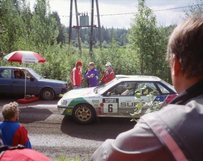 Ari Vatanen - Bruno Berglund
42º 1000 Lakes Rally 1992. Subaru Legacy RS (J 140 PWL). Clasificado 6º.

Del 27 al 30 de Agosto, Laajavuori, Jyväskylä, Finlandia.
Superficie: tierra.

El Rally tenia un total de 1562.10 km de los que 524.82 km divididos en 37 tramos eran especiales.

Se inscribieron 132 equipos, tomaron la salida 127, finalizaron 61.@

Palabras clave: ;Subaru;Legacy;Finlandia;1992