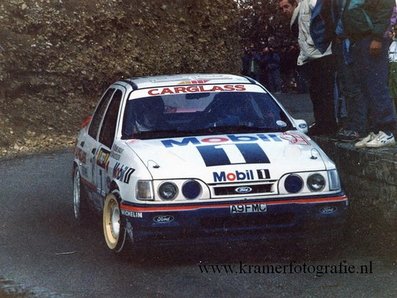 François Delecour - Daniel Grataloup
60º Rallye Automobile de Monte-Carlo 1992. Ford Sierra RS Cosworth 4x4 (A9 FMC). Clasificado 4º.

Del 23 al 29 de Enero, Monte-Carlo.
Superficie: asfalto - nieve.

El Rally tenia un total de 3317.61 km de los que 628.29 km divididos en 26 tramos eran especiales (1 de ellas fue cancelada SS23 Col de Turini 3 de 22,21 Km).

Tomaron la salida 141 equipos, finalizaron 76.@
Palabras clave: François_Delecour;Ford;Sierra;Cosworth;Montecarlo;1992