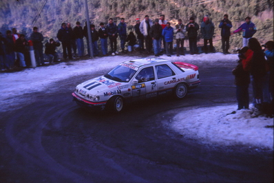 François Delecour - Daniel Grataloup
60º Rallye Automobile de Monte-Carlo 1992. Ford Sierra RS Cosworth 4x4 (A9 FMC). Clasificado 4º.

Del 23 al 29 de Enero, Monte-Carlo.
Superficie: asfalto - nieve.

El Rally tenia un total de 3317.61 km de los que 628.29 km divididos en 26 tramos eran especiales (1 de ellas fue cancelada SS23 Col de Turini 3 de 22,21 Km).

Tomaron la salida 141 equipos, finalizaron 76.@
Palabras clave: ;Ford;Sierra;Cosworth;Montecarlo;1992