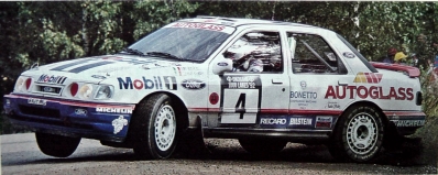 Massimo 
42º 1000 Lakes Rally 1992. Ford Sierra RS Cosworth 4x4 (A10 FMC). Clasificado 5º.

Del 27 al 30 de Agosto, Laajavuori, Jyväskylä, Finlandia.
Superficie: tierra.

El Rally tenia un total de 1562.10 km de los que 524.82 km divididos en 37 tramos eran especiales.

Se inscribieron 132 equipos, tomaron la salida 127, finalizaron 61.@

Palabras clave: Miki_Biasion;Finlandia;Ford;Sierra;Cosworth;1992