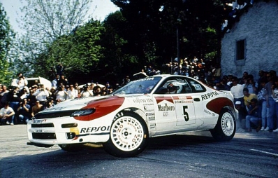 Armin Schwarz - Arne Hertz
36º Tour de Corse - Rallye de France 1992. Toyota Celica Turbo 4WD (ST185), (K-AM 9346). Clasificado 5º.

Del 2 al 7 de Mayo, Ajaccio, Corcega, Francia.
Superficie: asfalto.

El Rally tenia un total de 1,164.22 Km de los que 618.37 Km divididos en 27 tramos eran especiales, (las 4 últimas fueron canceladas, SS24 Liamone - Ambiegna de 43.93 Km, SS25 Suarella - Col de Marcuccio de 25.21 Km, SS26 Bicchisano - Pila Canale de 14.47 Km, SS27 de 25.12 Km, debido a un accidente en el estadio de fútbol de Bastia en el que fallecieron 18 aficionados, D.E.P. / R.I.P.).

Se inscribieron 107 equipos, tomaron la salida 107, finalizaron 47.@
Palabras clave: ;Toyota;Celica;ST185;Corse;Corcega;1992