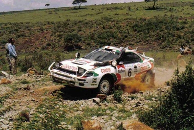 Markku Alén - Ilkka Kivimäki
40º Martini Safari Rally Kenya 1992. Toyota Celica Turbo 4WD -ST185- (K-AM 1014). Clasificado 5º.

Del 27 de Marzo al 1 de Abril, Nairobi, Kenya, África.
Superficie: tierra.

El Rally tenia un total de 4387.84 km con 105 controles horarios.

Tomaron la salida 47 equipos, finalizaron 21.@
Palabras clave: ;Toyota;Celica;ST185;Safari;1992