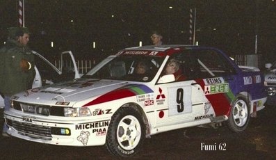 Timo Salonen - Voitto Silander
60º Rallye Automobile de Monte-Carlo 1992. Mitsubishi Galant VR-4 (J16 RAE). Clasificado 6º.

Del 23 al 29 de Enero, Monte-Carlo.
Superficie: asfalto - nieve.

El Rally tenia un total de 3317.61 km de los que 628.29 km divididos en 26 tramos eran especiales (1 de ellas fue cancelada SS23 Col de Turini 3 de 22,21 Km).

Tomaron la salida 141 equipos, finalizaron 76.@
Palabras clave: Timo_Salonen;Mitsubishi;Galant;Montecarlo;1992