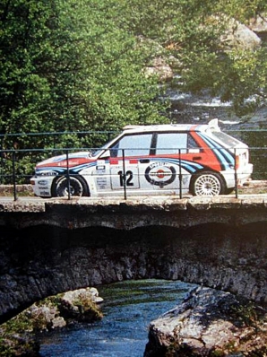 Andrea Aghini - Sauro Farnocchia
36º Tour de Corse - Rallye de France 1992. Lancia Delta HF Integrale (TO 45702S). Clasificado 6º.

Del 2 al 7 de Mayo, Ajaccio, Corcega, Francia.
Superficie: asfalto.

El Rally tenia un total de 1,164.22 Km de los que 618.37 Km divididos en 27 tramos eran especiales, (las 4 últimas fueron canceladas, SS24 Liamone - Ambiegna de 43.93 Km, SS25 Suarella - Col de Marcuccio de 25.21 Km, SS26 Bicchisano - Pila Canale de 14.47 Km, SS27 de 25.12 Km, debido a un accidente en el estadio de fútbol de Bastia en el que fallecieron 18 aficionados, D.E.P. / R.I.P.).

Se inscribieron 107 equipos, tomaron la salida 107, finalizaron 47.@
Palabras clave: ;Lancia;Delta;Integrale;Corcega;1992;Corse