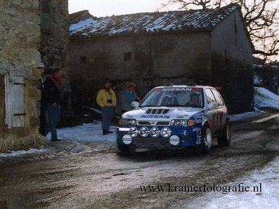 François Chatriot - Michel Périn
60º Rallye Automobile de Monte-Carlo 1992. Nissan Sunny GTI-R (J1 NME) Clasificado 7º.

Del 23 al 29 de Enero, Monte-Carlo.
Superficie: asfalto - nieve.

El Rally tenia un total de 3317.61 km de los que 628.29 km divididos en 26 tramos eran especiales (1 de ellas fue cancelada SS23 Col de Turini 3 de 22,21 Km).

Tomaron la salida 141 equipos, finalizaron 76.@
Palabras clave: François_Chatriot;Michel_Perin;Nissan;Sunny;Montecarlo;1992