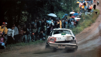 Colin McRae - Derek Ringer
42º 1000 Lakes Rally 1992. Subaru Legacy RS (JI 75 SFC). Clasificado 8º.
Subaru Rally Team Europe

Del 27 al 30 de Agosto, Laajavuori, Jyväskylä, Finlandia.
Superficie: tierra.

El Rally tenia un total de 1562.10 km de los que 524.82 km divididos en 37 tramos eran especiales.

Se inscribieron 132 equipos, tomaron la salida 127, finalizaron 61.@
Palabras clave: Subaru;Legacy;Finlandia;1992