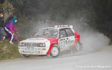 Javier Diego Pedro - Icíar Muguerza
28º Rallye Catalunya-Costa Brava 1992. Lancia Delta HF Integrale (TO 23902P). Clasificado 8º.
Foto: Alpens - Les Lloses.

Del 8 al 11 de Noviembre, Lloret de Mar, Girona, Catalunya, España.
Superficie: asfalto - tierra.

El Rally tenia un total de 1,505.08 Km de los que 519.65 Km divididos en 29 tramos eran especiales, (uno de ellos fue cancelado SS7).

Se inscribieron 79 equipos, tomaron la salida 74, finalizaron 31.

© Filip Van den Bogaert
@
Palabras clave: Lancia;Delta;Integrale;Catalunya;1992;España;Spain