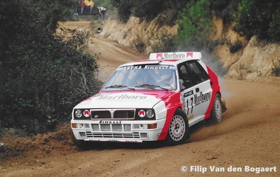 Javier Diego Pedro - Icíar Muguerza
28º Rallye Catalunya-Costa Brava 1992. Lancia Delta HF Integrale (TO 23902P). Clasificado 8º.
Foto: Alpens - Les Lloses.

Del 8 al 11 de Noviembre, Lloret de Mar, Girona, Catalunya, España.
Superficie: asfalto - tierra.

El Rally tenia un total de 1,505.08 Km de los que 519.65 Km divididos en 29 tramos eran especiales, (uno de ellos fue cancelado SS7).

Se inscribieron 79 equipos, tomaron la salida 74, finalizaron 31.

© Filip Van den Bogaert
@
Palabras clave: Lancia;Delta;Integrale;Catalunya;1992;España;Spain