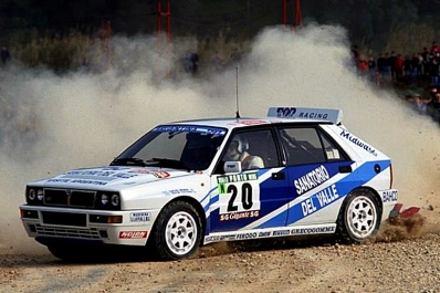 Carlos Menem Jr. - Victor H. Zucchini
26º Rallye de Portugal - Vinho do Porto 1992. Lancia Delta HF Integrale. Clasificado 9º.
El Rally tenia un total de 2211.17 km de los que 577.38 km divididos en 40 tramos, eran especiales.
Se inscribieron 114 equipos, tomaron la salida 100, finalizaron 31.@
Palabras clave: ;Lancia;Delta;Integrale;Portugal;1992