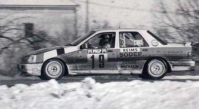 Christophe Spiliotis - Isabelle Spiliotis
60º Rallye Automobile de Monte-Carlo 1992. Ford Sierra RS Cosworth 4x4 (1798 VV 54). Clasificado 10º.

Del 23 al 29 de Enero, Monte-Carlo.
Superficie: asfalto / nieve / hielo.

El Rally tenia un total de 3339.82 km de los que 606.08 km km divididos en 26 tramos eran especiales, (1 de ellas fue cancelada SS23 Col de Turini 3 de 22,21 Km).

Tomaron la salida 141 equipos, finalizaron 76.@
Palabras clave: Ford;Sierra;Cosworth;Montecarlo;1992
