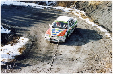 Christophe Spiliotis - Isabelle Spiliotis
60º Rallye Automobile de Monte-Carlo 1992. Ford Sierra RS Cosworth 4x4 (1798 VV 54). Clasificado 10º.

Del 23 al 29 de Enero, Monte-Carlo.
Superficie: asfalto / nieve / hielo.

El Rally tenia un total de 3339.82 km de los que 606.08 km km divididos en 26 tramos eran especiales, (1 de ellas fue cancelada SS23 Col de Turini 3 de 22,21 Km).

Tomaron la salida 141 equipos, finalizaron 76.@
Palabras clave: Ford;Sierra;Cosworth;Montecarlo;1992