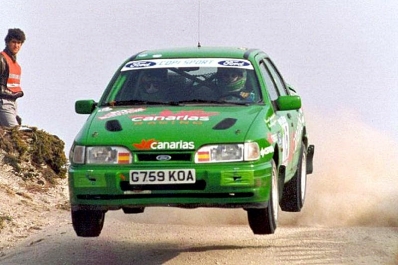Fernando Capdevila - Alfredo Rodriguez
26º Rallye de Portugal - Vinho do Porto 1992. Ford Sierra Cosworth 4x4. Clasificado 15º.
El Rally tenia un total de 2211.17 km de los que 577.38 km divididos en 40 tramos, eran especiales.
Se inscribieron 114 equipos, tomaron la salida 100, finalizaron 31.@
Palabras clave: ;Portugal;Ford;Sierra;Cosworth;1992