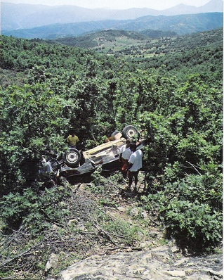 Carlos Sainz Cenamor - Luís Rodríguez Moya
39º Acropolis Rally 1992. Toyota Celica Turbo 4WD (ST185). Abandonó por el accidente de la foto en SS13 Rendina de 27,31 Km.

Del 31 de Mayo al 3 de Junio, Atenas, Grecia.
Superficie: tierra.

El Rally tenia un total de 1886.51 km de los que 564.06 km divididos en 40 tramos eran especiales.

Tomaron la salida 74 equipos, finalizaron 39.@
Palabras clave: ;Toyota;Celica;Turbo;crash;Acropolis;1992;Grecia