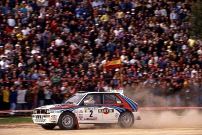 Didier Auriol - Bernard Occelli
26º Rallye de Portugal - Vinho do Porto 1992. Lancia Delta HF Integrale (TO 53227S). Abandonó por motor en SS3 Montejunto de 9,50 Km.

Del 3 al 7 de Marzo, Portugal.
Superficie: tierra.

El Rally tenia un total de 2211.17 km de los que 577.38 km divididos en 40 tramos, eran especiales.

Se inscribieron 114 equipos, tomaron la salida 100, finalizaron 31.@
Palabras clave: Didier_Auriol;Lancia;Delta;Integrale;Portugal;1992