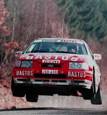 Patrick Snijers - Dany Colebunders
35º Boucles de Spa Alphonse Delettre 1992. Ford Sierra RS Cosworth 4x4 (JXH-418). Abandonó por accidente.
Del 7 de Febrero al 9 de Febreo de 1992 en Spa, Bélgica. 
Superficie: Asfalto con un total de 296.58 km cronometrados. ERC #3 (coef 5).
Tomaron la salida 88 equipos, finalizaron 54.@
Palabras clave: Patrick_Snijers;Ford;Sierra;Cosworth;Boucles_Spa;1992