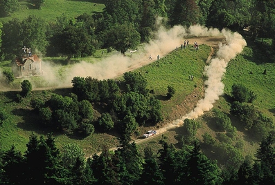 Kenneth Eriksson - Staffan Parmander
39º Acropolis Rally 1992. Mitsubishi Galant VR-4. Abandonó por la caja de cambios en SS8 Arhani de 8.32 km.

Del 31 de Mayo al 3 de Junio, Atenas, Grecia.
Superficie: tierra.

El Rally tenia un total de 1886.51 km de los que 564.06 km divididos en 40 tramos eran especiales.

Tomaron la salida 74 equipos, finalizaron 39.@
Palabras clave: ;Mitsubishi;Galant;Acropolis;Grecia;1992