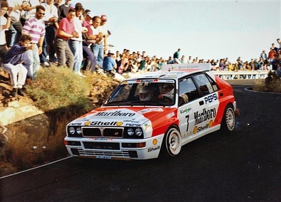 Luis Monzon - Gaspar Leon
16º Rallye El Corte Inglés 1992. Lancia Delta HF Integrale. Abandonó por toque con una valla en la especial de "TEROR", cuando lideraba comodamente la prueba. 
Faltaba algo mas de un tramo y medio para finalizar el Rally (no mas de 10Km).

Del 26 de Marzo al 28 de Marzo (Las Palmas).
Superficie: asfalto

El Rallye constaba de 257,50 km cronometrados divididos en 23 tramos especiales.
@
Palabras clave: ;Lancia;Delta;Corte_Ingles;Las_Palmas;Canarias;1992