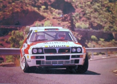 Luis Monzon - Gaspar Leon
16º Rallye El Corte Inglés 1992. Lancia Delta HF Integrale. Abandonó por toque con una valla en la especial de "TEROR", cuando lideraba comodamente la prueba.
Faltaba algo mas de un tramo y medio para finalizar el Rally (no mas de 10Km).

Foto: Tramo "ERA DEL CARDON" en su segunda pasada.

Del 26 de Marzo al 28 de Marzo (Las Palmas).
Superficie: asfalto

El Rallye constaba de 257,50 km cronometrados divididos en 23 tramos especiales.
@
Palabras clave: ;Lancia;Delta;Corte_Ingles;Las_Palmas;Canarias;1992