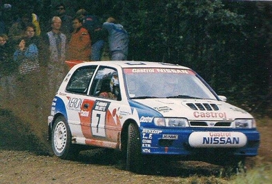 Tommi Makinen - Seppo Harjanne
42º 1000 Lakes Rally 1992. Nissan Sunny GTI-R. Abandonó por la caja de cambios en SS9 Jouhtikyla de 13, 16 Km.

Del 27 al 30 de Agosto, Laajavuori, Jyväskylä, Finlandia.
Superficie: tierra.

El Rally tenia un total de 1562.10 km de los que 524.82 km divididos en 37 tramos eran especiales.

Se inscribieron 132 equipos, tomaron la salida 127, finalizaron 61.@
Palabras clave: ;Nissan;Sunny;GTI-R;Finlandia;1992