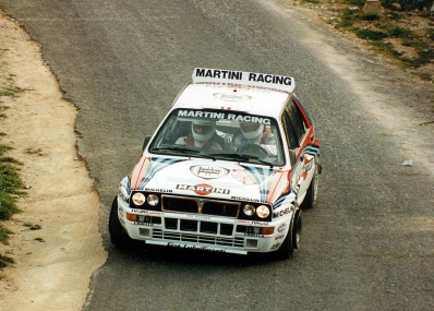 Andrea Aghini - Sauro Farnocchia
26º Rallye de Portugal - Vinho do Porto 1992. Lancia Delta HF Integrale (TO 53228S). Abandonó por accidente en SS31 Arganil - Alqueve 1 de 25.90 Km.

Del 3 al 7 de Marzo.
Superficie: tierra.

El Rally tenia un total de 2211.17 km de los que 577.38 km divididos en 40 tramos eran especiales.

Se inscribieron 114 equipos, tomaron la salida 100, finalizaron 31.@
Palabras clave: ;Lancia;Delta;Integrale;Portugal;1992