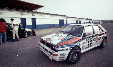 Andrea Aghini - Sauro Farnocchia
26º Rallye de Portugal - Vinho do Porto 1992. Lancia Delta HF Integrale (TO 53228S). Abandonó por accidente en SS31 Arganil - Alqueve 1 de 25.90 Km.

Del 3 al 7 de Marzo.
Superficie: tierra.

El Rally tenia un total de 2211.17 km de los que 577.38 km divididos en 40 tramos eran especiales.

Se inscribieron 114 equipos, tomaron la salida 100, finalizaron 31.@
Palabras clave: ;Lancia;Delta;Integrale;Portugal;1992