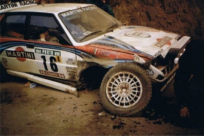 Andrea Aghini - Sauro Farnocchia
26º Rallye de Portugal - Vinho do Porto 1992. Lancia Delta HF Integrale (TO 53228S). Abandonó por accidente en SS31 Arganil - Alqueve 1 de 25.90 Km.

Del 3 al 7 de Marzo.
Superficie: tierra.

El Rally tenia un total de 2211.17 km de los que 577.38 km divididos en 40 tramos eran especiales.

Se inscribieron 114 equipos, tomaron la salida 100, finalizaron 31.@
Palabras clave: ;Lancia;Delta;Integrale;Portugal;1992;crash