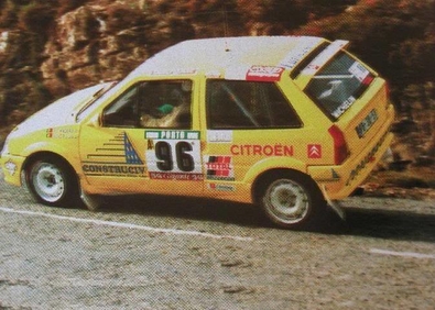 Rui Madeira - Nuno Rodrigues da Silva
26º Rallye de Portugal - Vinho do Porto 1992. Citröen AX Sport. Abandonó por la dirección del coche en SS6 Serra da Lousã de 24.90 km.

Del 3 al 7 de Marzo, Portugal.
Superficie: tierra.

El Rally tenia un total de 2211.17 km de los que 577.38 km divididos en 40 tramos, eran especiales.

Se inscribieron 114 equipos, tomaron la salida 100, finalizaron 31.@
Palabras clave: Portugal;Citroen;AX;Sport;1992