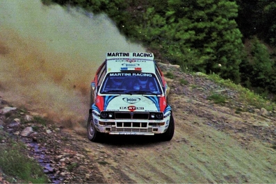 Didier Auriol - Bernard Occelli
34º Rallye San Remo - Rallye d'Italia 1992. Lancia Delta HF Integrale (TO 13717T). Abandonó por accidente en SS1 Coldirodi 1 de 12.35 Km.

Del 11 al 15 de Octubre, Sanremo, Italia.
Superficie: asfalto - tierra.

El Rally tení­a un total de 2064.62 km, de los que 497.03 divididos en 25 tramos eran especiales, (uno de ellos fue cancelado SS24 Vignal de 30.45 Km).

Tomaron la salida 101 equipos, finalizaron 41.@
Palabras clave: Didier_Auriol;Lancia;Delta;Sanremo;1992