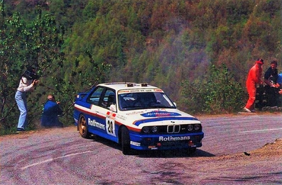 Patrick Bernardini - Roch Demedardi
36º Tour de Corse - Rallye de France 1992. BMW M3. Abandonò por accidente en SS9 Aullene - Zicavo de 25.36 Km.
El Rally tenia un total de 1,164.22 Km de los que 618.37 Km divididos en 27 tramos eran especiales,(los 4 últimos fueron cancelados, SS24 Liamone - Ambiegna de 43.93 Km, SS25 Suarella - Col de Marcuccio de 25.21 Km, SS26 Bicchisano - Pila Canale de 14.47 Km, SS27 de 25.12 Km).
Se inscribieron 107 equipos, tomaron la salida 107, finalizaron 47.@
Palabras clave: BMW;M3;Corse;Corcega;1992