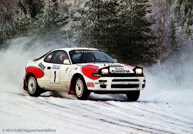 Mats Jonsson - Lars Backman
42º International Swedish Rally 1993. Toyota Celica Turbo 4WD -ST185- (K-AM 7462). Clasificado 1º.

Del 11 al 14 de Febrero, Karlstad.
Superficie: nieve - hielo.

El Rally teni­a un total de 1431.32 km de los que 519.63 km divididos en 28 tramos eran especiales.

Se inscribieron 106 equipos, tomaron la salida 109, finalizaron 52.@
Palabras clave: Toyota;Celica;4WD;ST185;Suecia;1993;Nieve