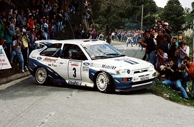 François Delecour - Daniel Grataloup
37º Tour de Corse - Rallye de France 1993. Ford Escort RS Cosworth (K832 HHJ). Clasificado 1º.

Del 1 al 5 de Mayo, Ajaccio, Córcega, Francia.
Superficie: asfalto.

El Rally tenia un total de 1,130.95 Km de los que 556.42 Km divididos en 24 tramos eran especiales.

Se inscribieron 92 equipos, tomaron la salida 85, finalizaron 44.@
Palabras clave: ;Ford;Escort;RS;Cosworth;Corcega;1993;Corse