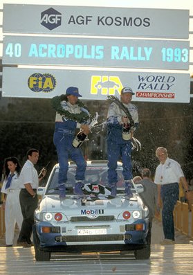 Miki Biasion - Tiziano Siviero
40º Acrópolis Rally 1993. Ford Escort RS Cosworth (K746 GOO). Clasificado 1º.

Del 29 de Mayo al  2 de Junio, Atenas, Grecia.

El Rally tenia un total de 1652.38 km de los que 545.39 km divididos en 36 tramos, eran especiales.

Tomaron la salida 93 equipos, finalizaron 46.@
Palabras clave: Ford;Escort;Cosworth;Grecia;Acropolis;1993;Personajes