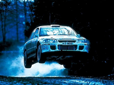 Kenneth Eriksson - Staffan Parmander
49º Network Q RAC Rally 1993. Mitsubishi Lancer Evo I (K5 MRE). Clasificado 2º.

Del 21 al 24 de Noviembre, Birmingham, Inglaterra.
Superficie: tierra - nieve.

El Rally tenia un total de 2628.12 km de los que 547.94 km divididos en 35 tramos eran especiales.

Se inscribieron 171 equipos, tomaron la salida 165, finalizaron 94.@
Palabras clave: ;Mitsubishi;Lancer;Gran_Bretaña;RAC_Rally;1993