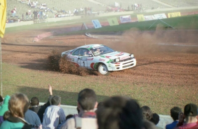 Didier Auriol - Bernard Occelli
13º Rally YPF Argentina 1993. Toyota Celica Turbo 4WD -ST185- (K-AM 79). Clasificado 3º.

Del 14 al 17 de Julio, Argentina.
Superficie: tierra.

El Rally tenia un total de 1,836.26 km de los que 507.13 km divididos en 25 tramos eran especiales.

Se inscribieron 86 equipos, tomaron la salida 86, finalizaron 30.@
Palabras clave: Didier_Auriol;Argentina;Toyota;Celica;ST185;Turbo;1993