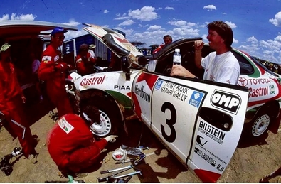 Ian Duncan - Ian Munro
41º Trust Bank Safari Rally 1993. Toyota Celica Turbo 4WD (ST185). Clasificado 3º.

Del 8 al 12 de Abril, Nairobi, Kenya, Africa.
Superficie: tierra.

El Rally tenia un total de 2116.50 km con 79 controles horarios.

Tomaron la salida 44 equipos, finalizaron 17.@
Palabras clave: Toyota;Celica;Turbo;ST185;Safari;1993