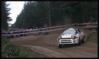 Didier Auriol - Bernard Occelli
43º 1000 Lakes Rally 1993. Toyota Celica Turbo 4WD (ST185). Clasificado 3º.

Del 27 al 29 de Agosto, Jyväskylä, Finlandia.
Superficie: tierra.

El Rally tenia un total de 1555.92 km de los que 507.69 km divididos en 35 tramos eran especiales.

Se inscribieron 116 equipos, tomaron la salida 113, finalizaron 61.@
Palabras clave: Didier_Auriol;Toyota;Celica;Turbo;ST185;Finlandia;1993